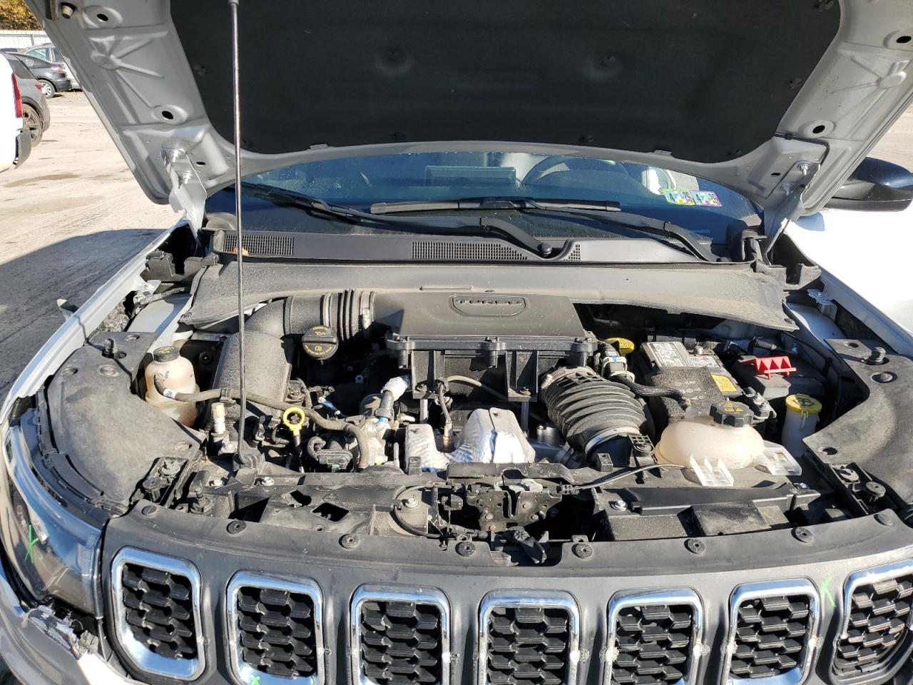 2024 Jeep Compass Latitude Lux VIN: 3C4NJDFN8RT121923 Lot: 85491085