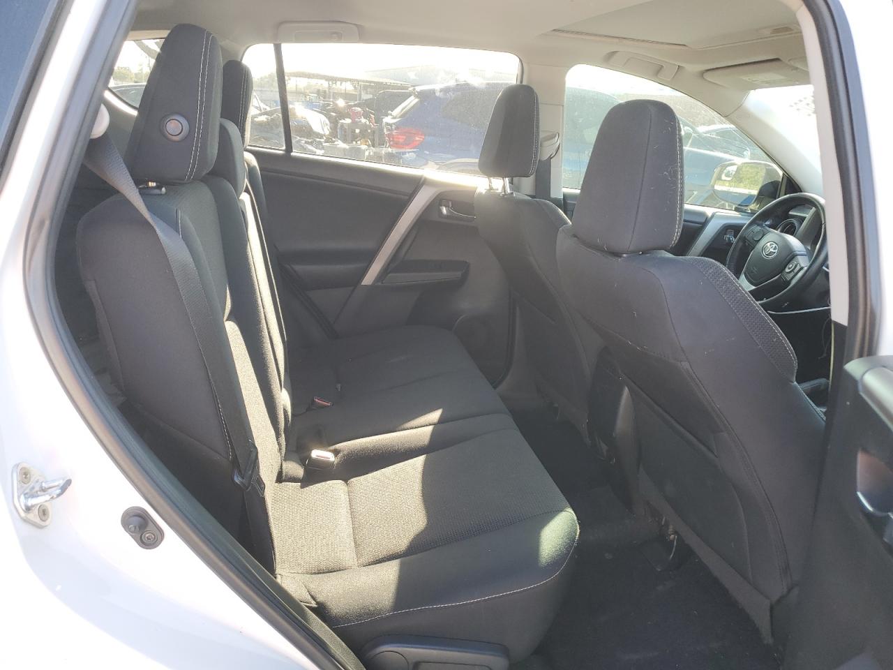 2017 Toyota Rav4 Xle VIN: 2T3WFREV0HW318192 Lot: 87416525