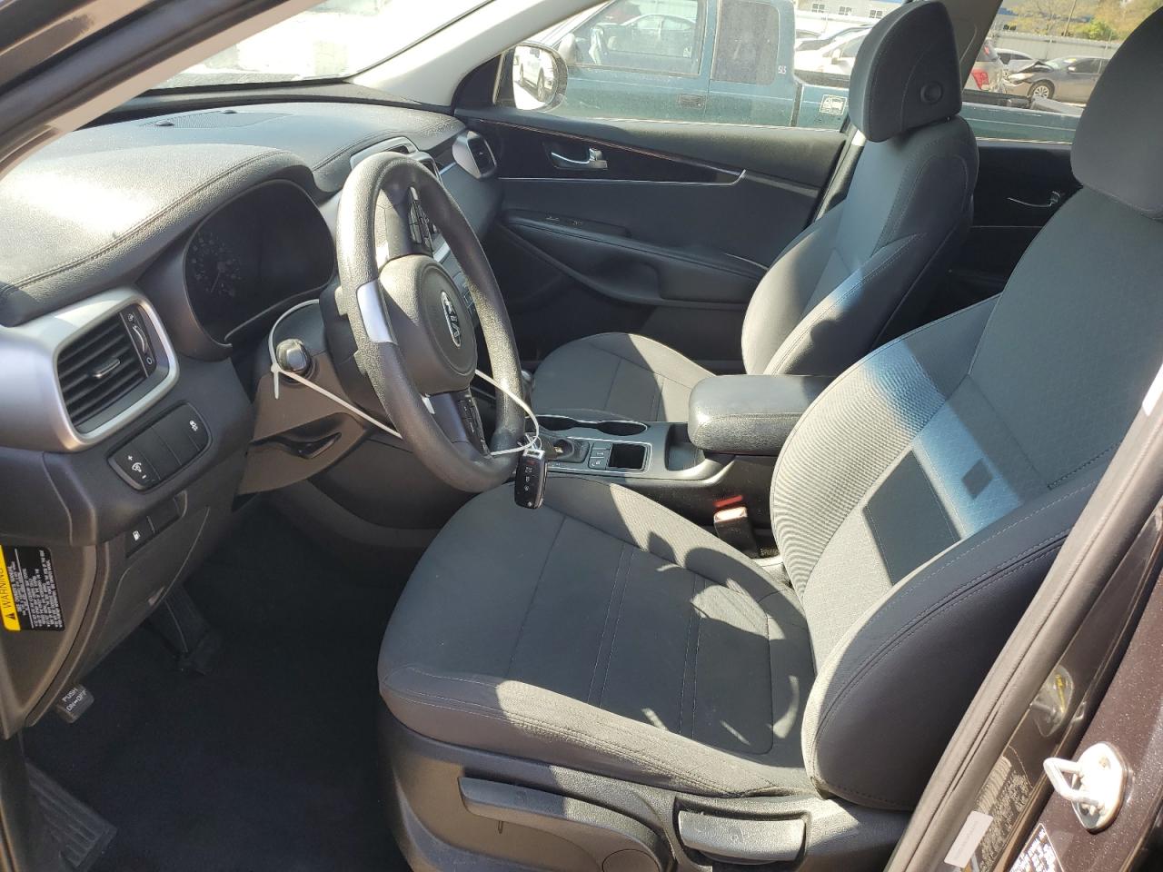 2017 Kia Sorento Lx VIN: 5XYPGDA57HG334351 Lot: 84790225