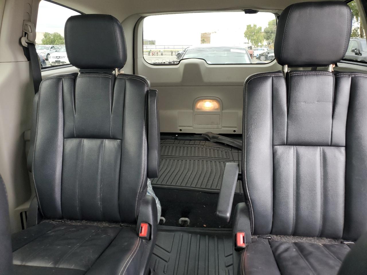 2014 Chrysler Town & Country Touring VIN: 2C4RC1BG4ER256427 Lot: 82169535