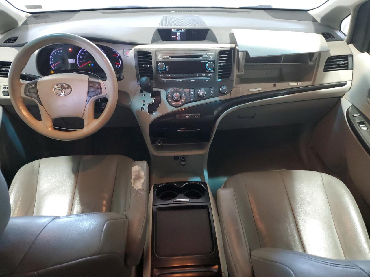 2011 Toyota Sienna Le VIN: 5TDKK3DC3BS156803 Lot: 85092125