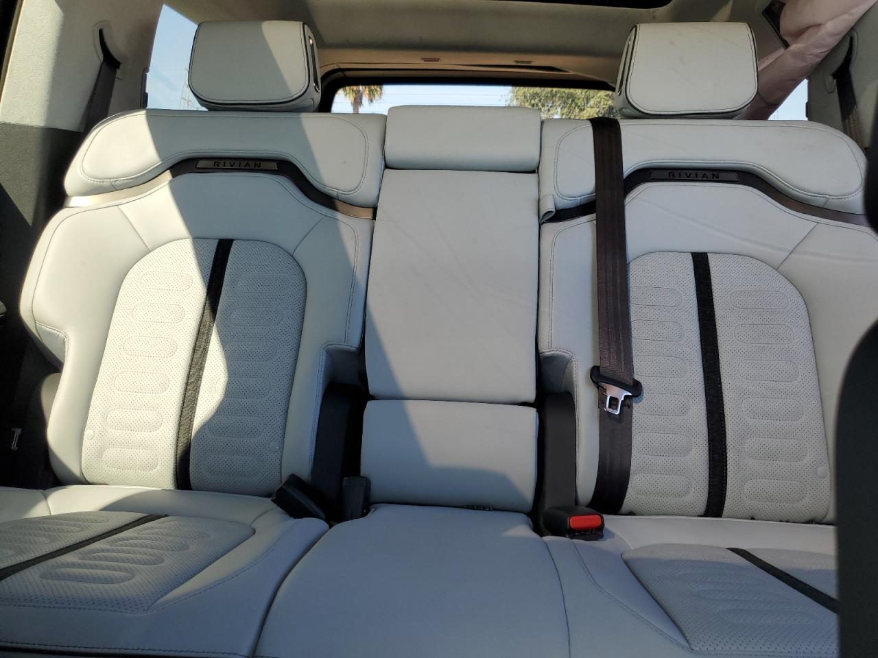 2023 Rivian R1S Adventure VIN: 7PDSGABA1PN010476 Lot: 89556395