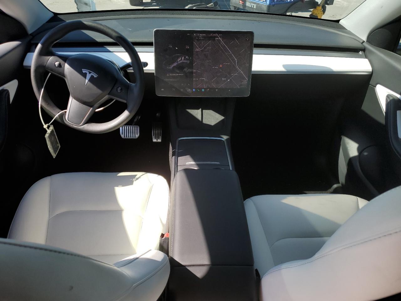 2022 Tesla Model Y VIN: 7SAYGDEE1NF342515 Lot: 84785635