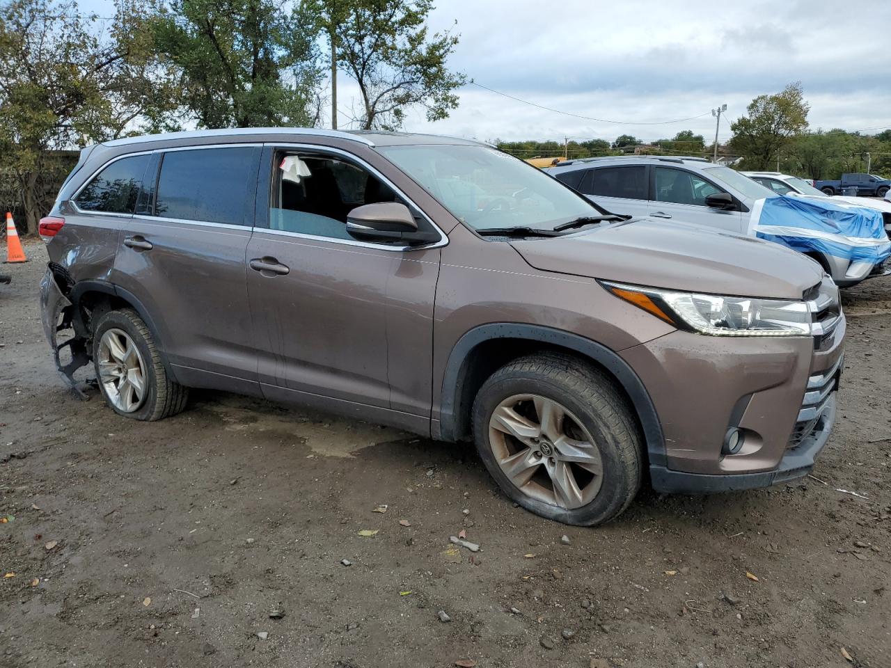 2018 Toyota Highlander Limited VIN: 5TDYZRFH4JS235333 Lot: 86303405