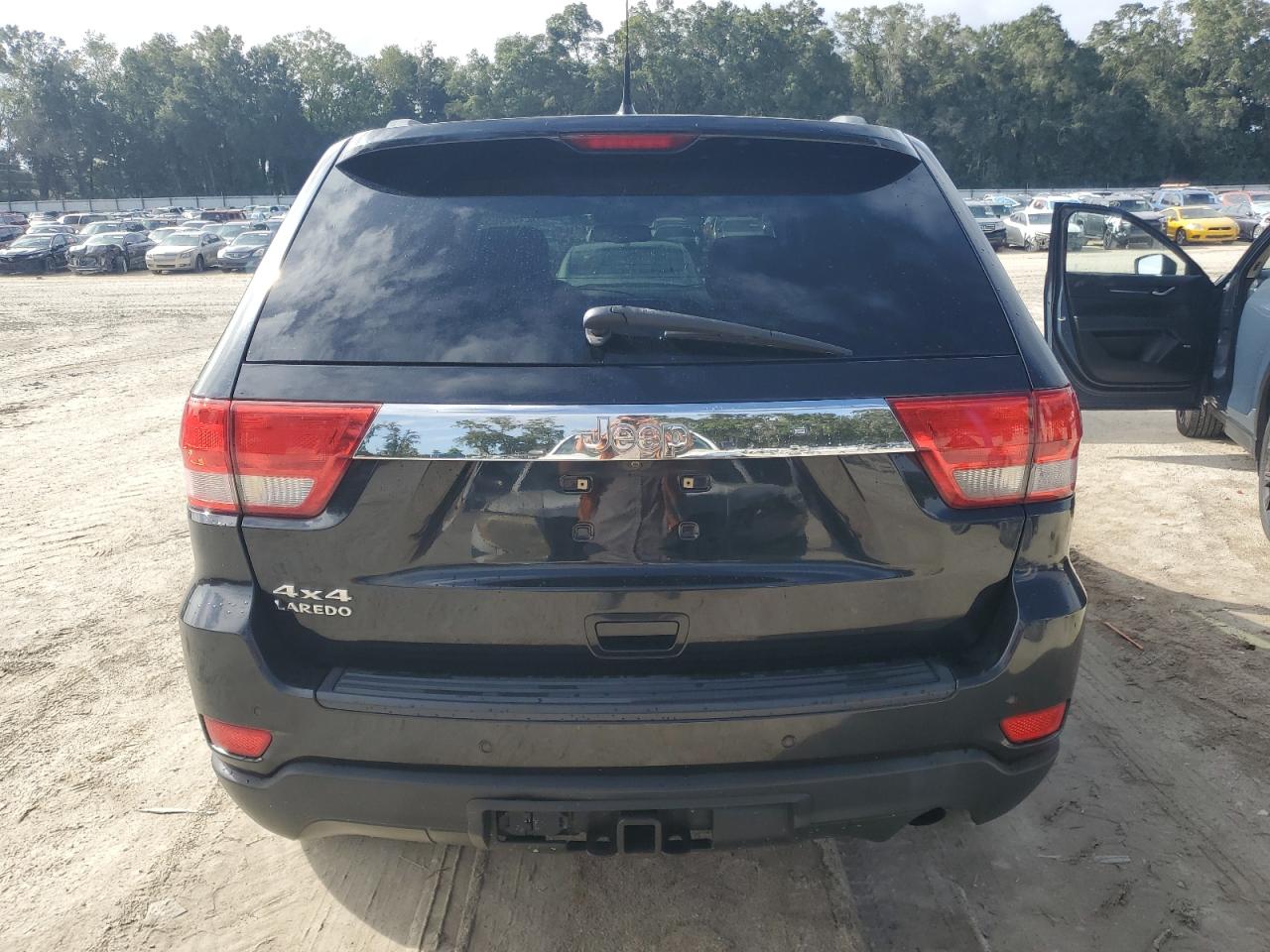 2011 Jeep Grand Cherokee Laredo VIN: 1J4RR4GG3BC504917 Lot: 82192465