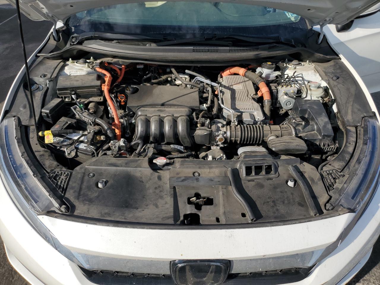 2018 Honda Clarity Touring VIN: JHMZC5F34JC008355 Lot: 89566505