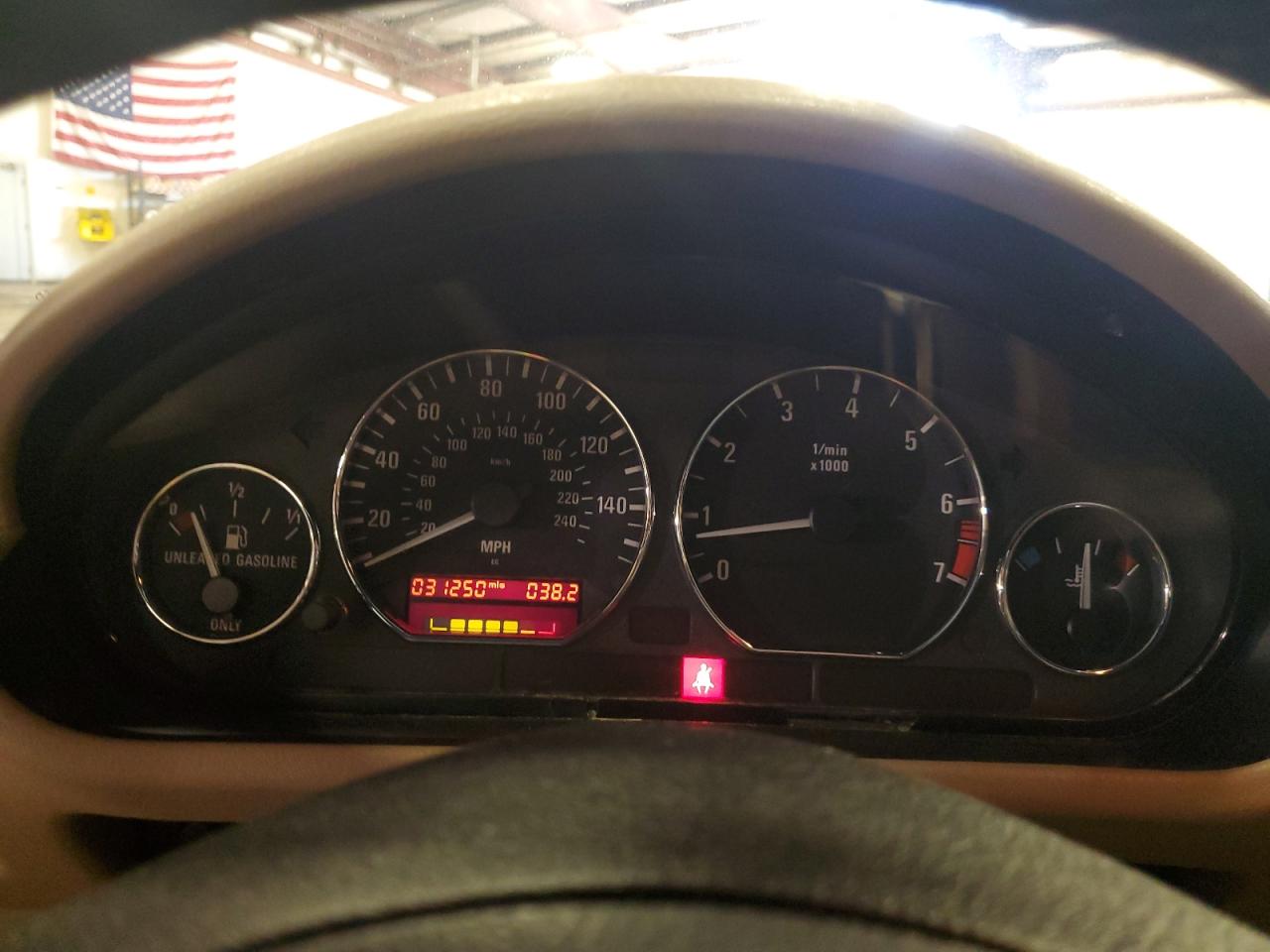 2001 BMW Z3 2.5 VIN: WBACN33401LM00197 Lot: 82363085