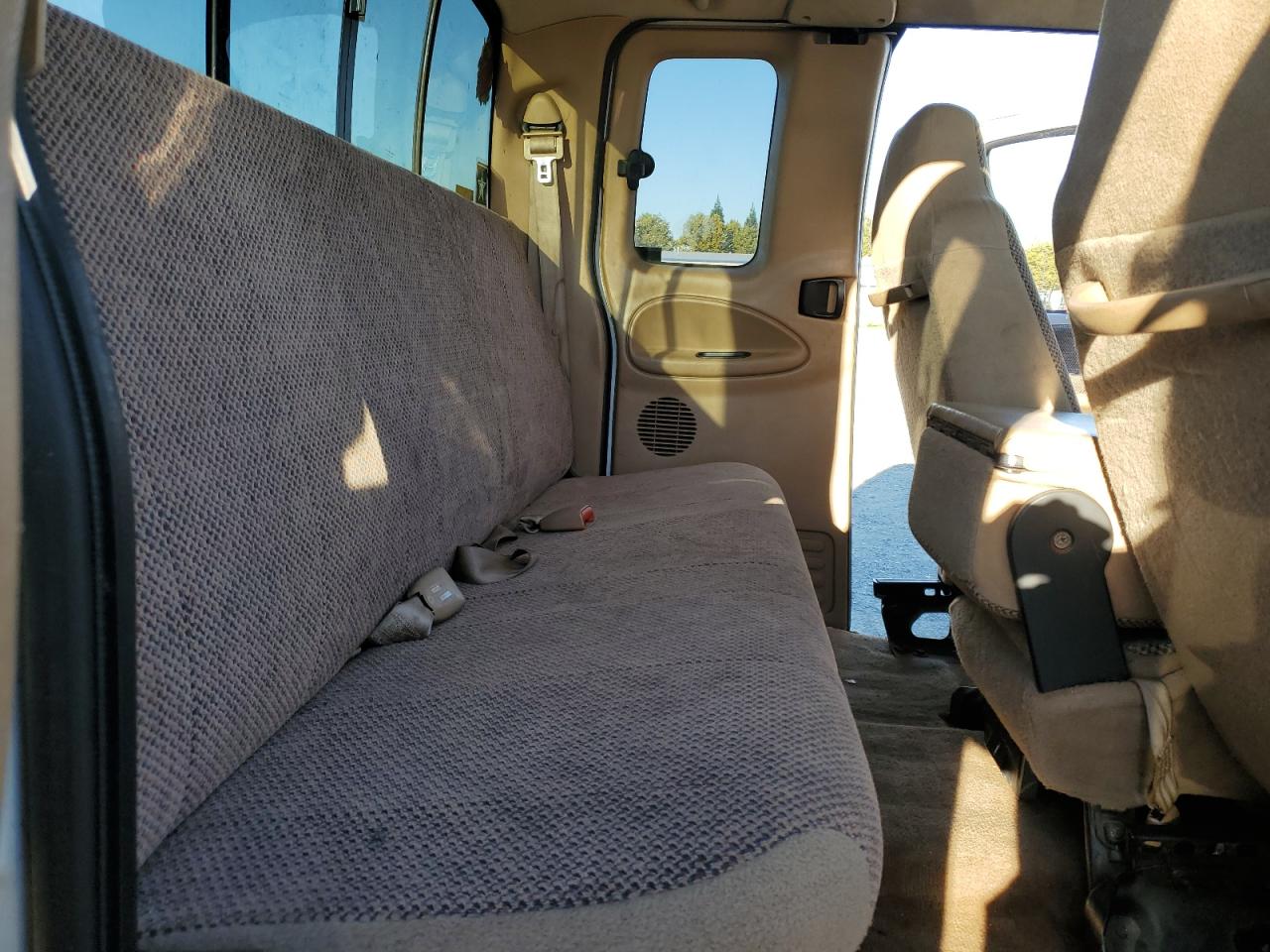 2001 Dodge Ram 2500 VIN: 3B7KC23671G164046 Lot: 85505405