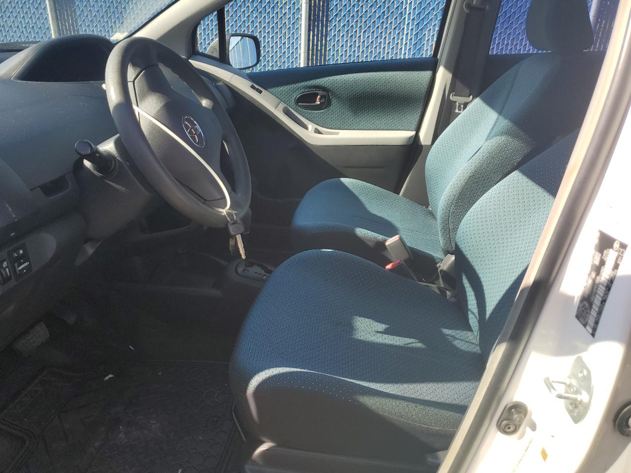 2007 Toyota Yaris VIN: JTDKT923875071097 Lot: 85152575