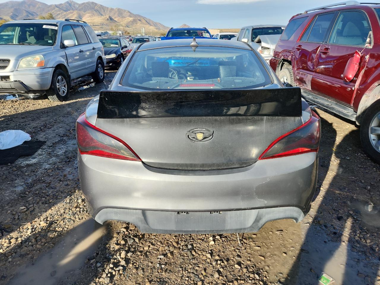 2010 Hyundai Genesis Coupe 3.8L VIN: KMHHU6KHXAU011302 Lot: 86188445