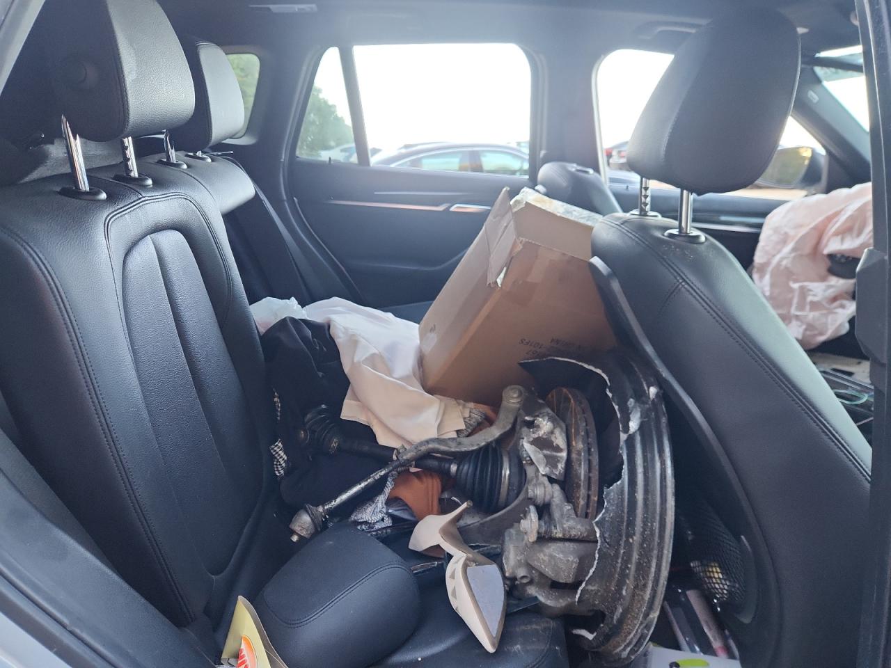 2018 BMW X1 Sdrive28I VIN: WBXHU7C33J5L05523 Lot: 84926235