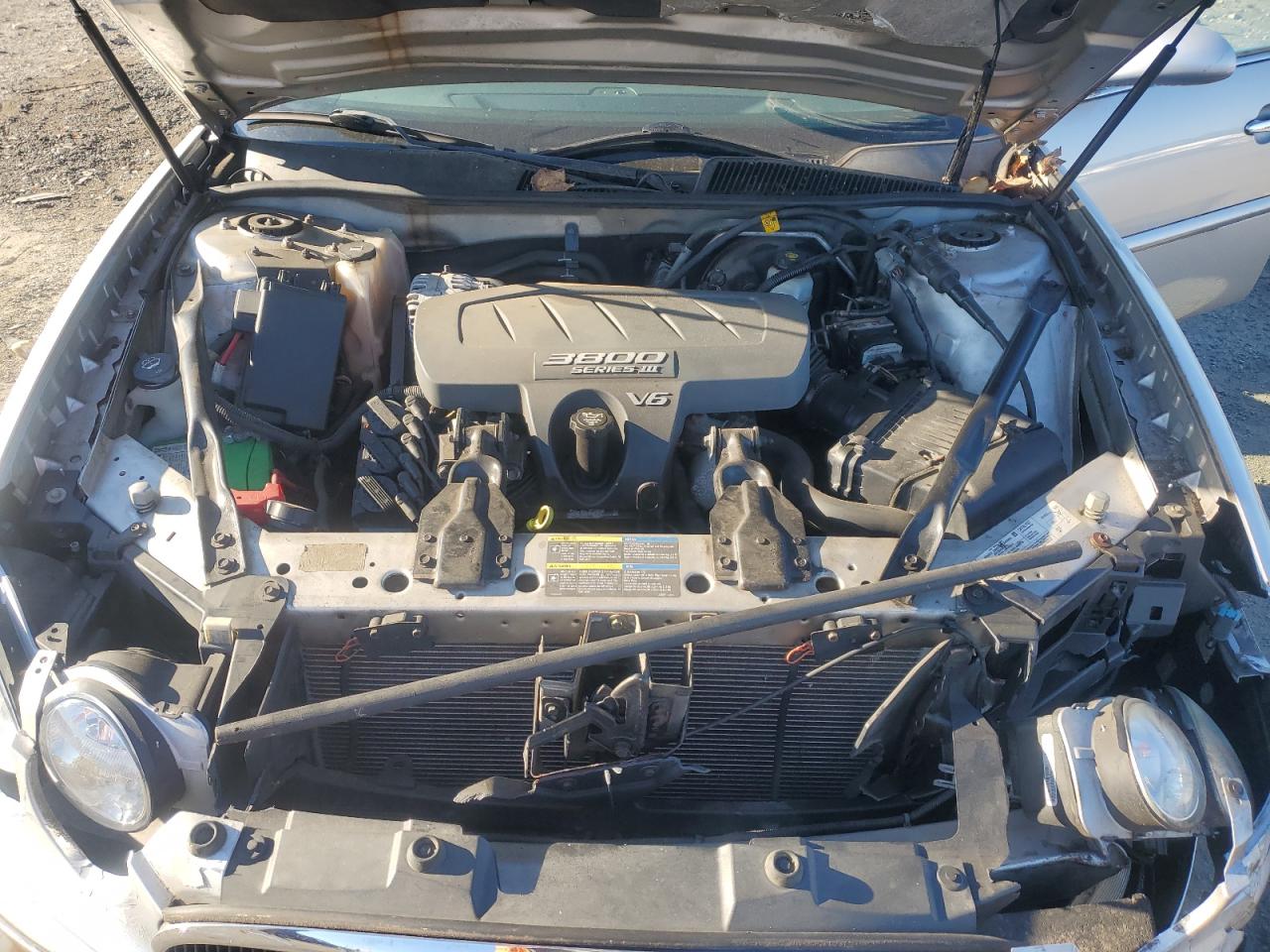 2005 Buick Lacrosse Cxl VIN: 2G4WD562851248444 Lot: 85888255