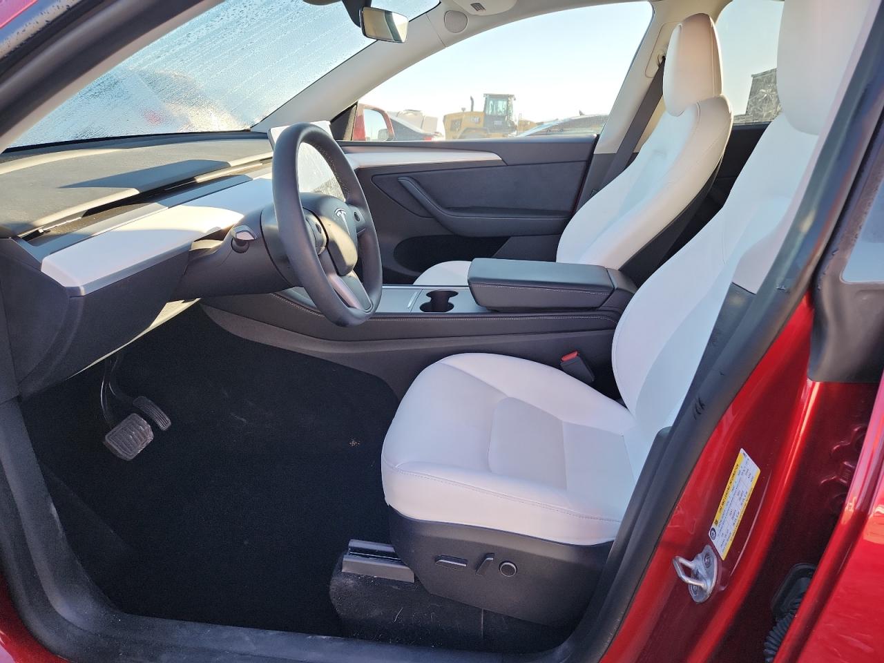 2025 Tesla Model Y VIN: 7SAYGAEE1SF246622 Lot: 90128885