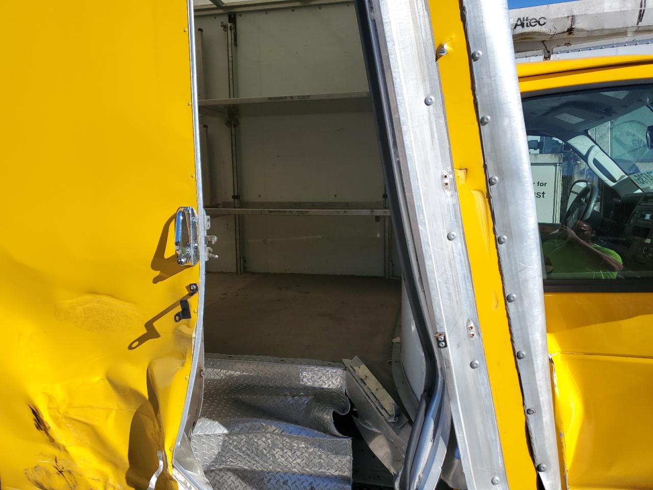 2023 Ford Econoline E350 Super Duty Cutaway Van VIN: 1FDWE3FN7PDD24335 Lot: 81634735