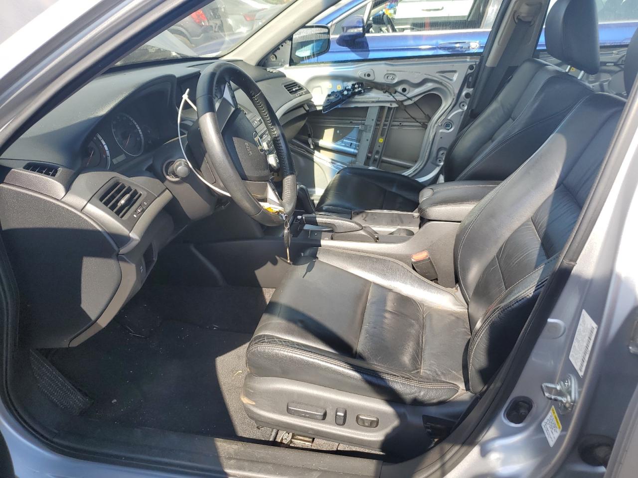 2008 Honda Accord Exl VIN: 1HGCP26878A073942 Lot: 81460965