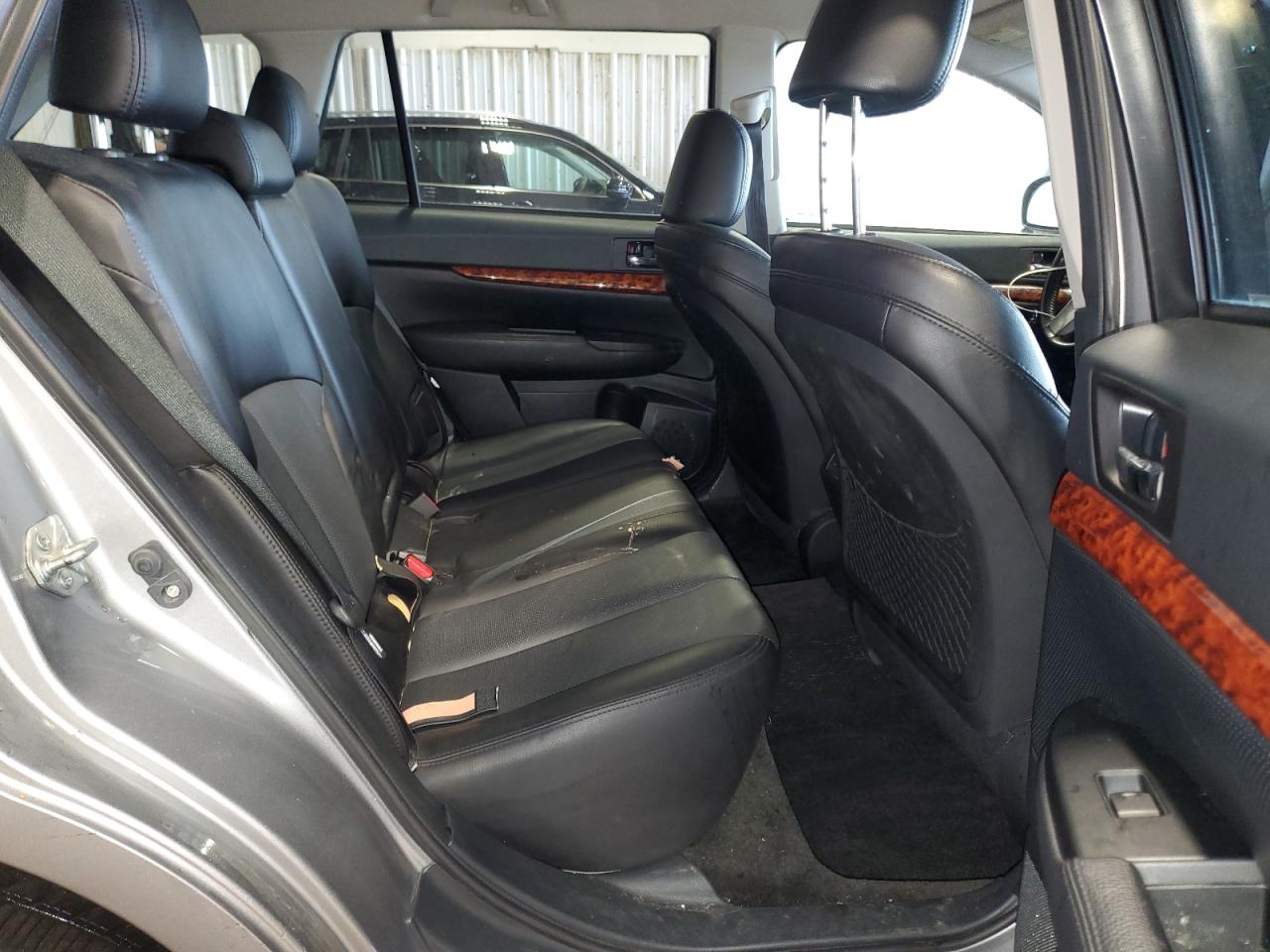 2011 Subaru Outback 2.5I Limited VIN: 4S4BRBJC4B3413216 Lot: 85117585