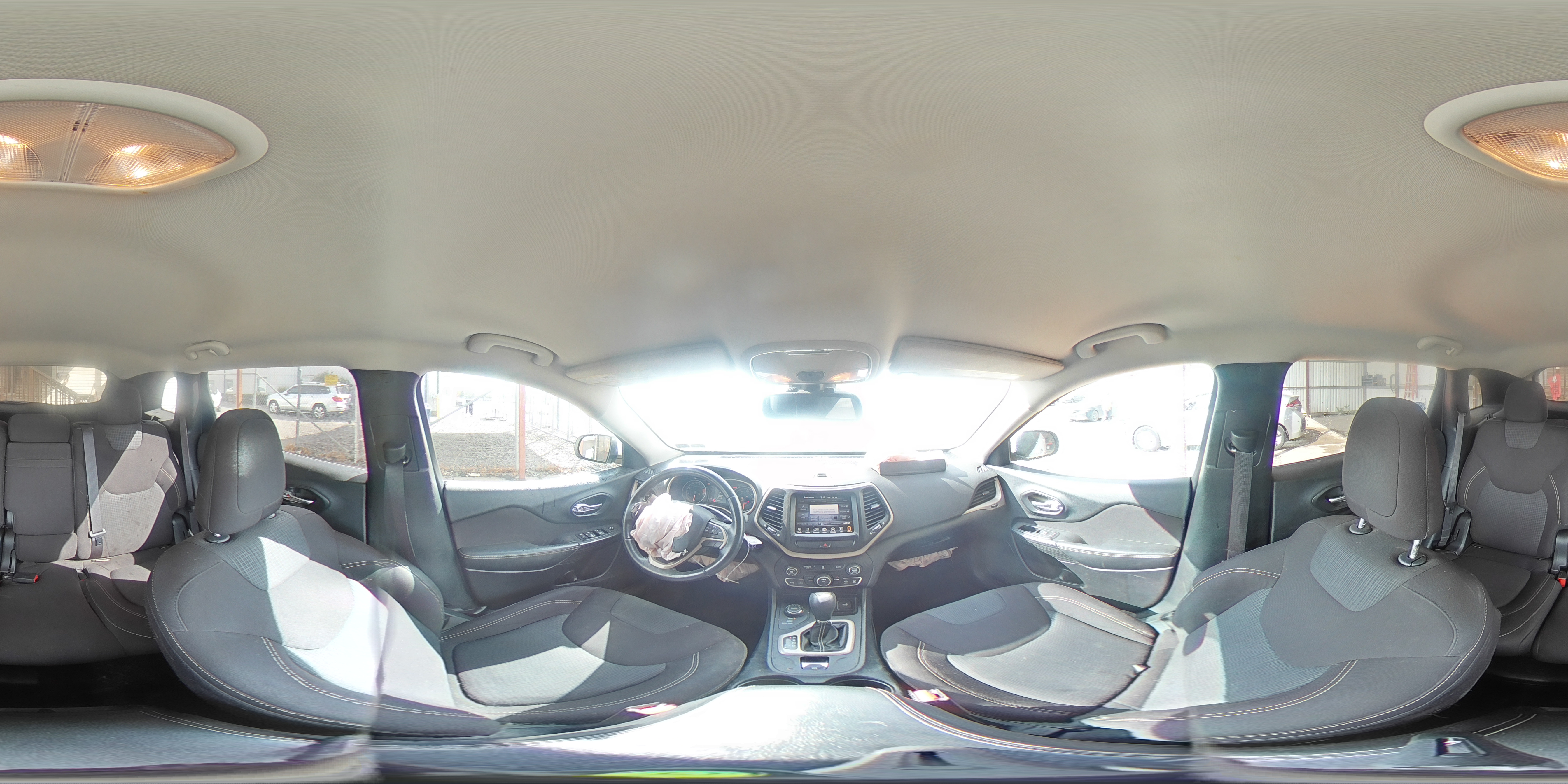 2016 Jeep Cherokee Latitude VIN: 1C4PJMCB8GW187043 Lot: 85507725