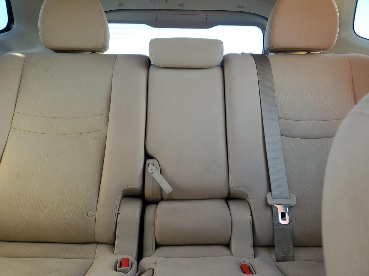 2015 Nissan Rogue S VIN: 5N1AT2MT1FC825270 Lot: 82324645