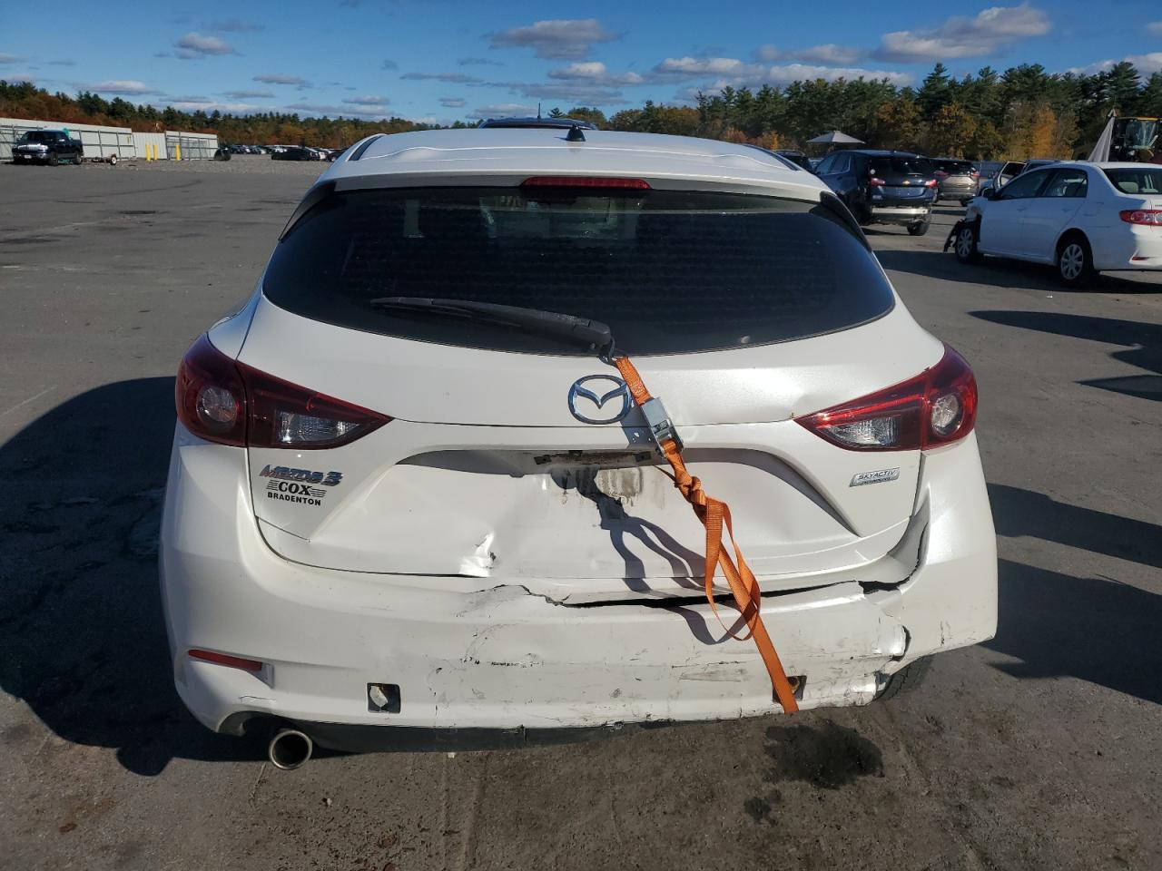 2018 Mazda 3 Touring VIN: 3MZBN1L33JM206740 Lot: 82460955