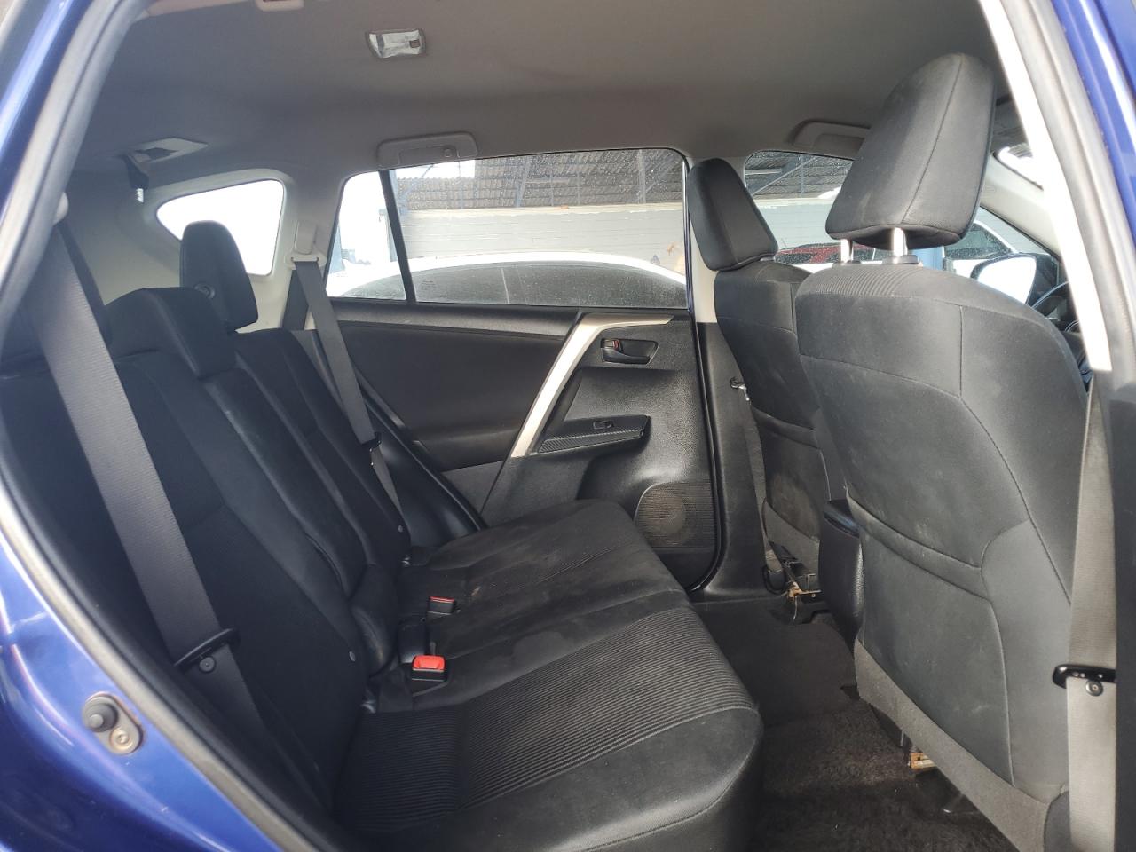 2015 Toyota Rav4 Le VIN: 2T3BFREV2FW353618 Lot: 85593005