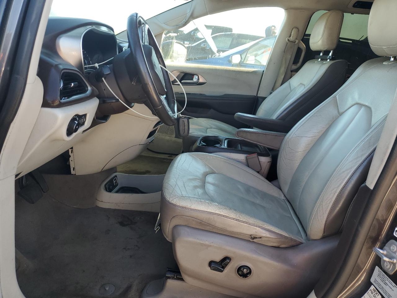 2017 Chrysler Pacifica Touring L VIN: 2C4RC1BG7HR543961 Lot: 86805755