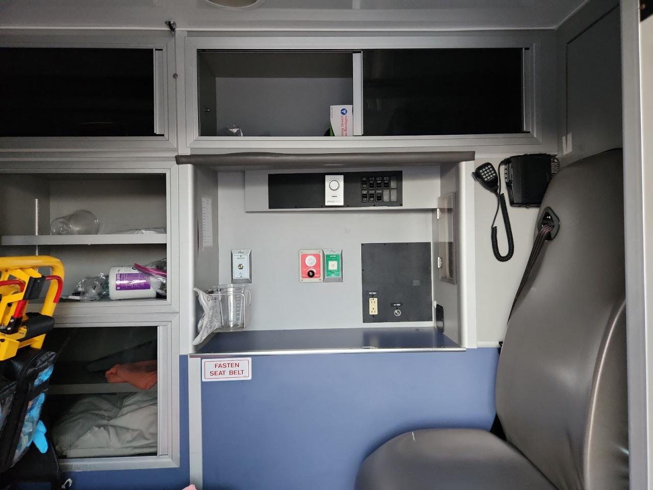 2016 Ford Econoline E350 Super Duty Cutaway Van VIN: 1FDWE3FS6GDC42831 Lot: 83987495