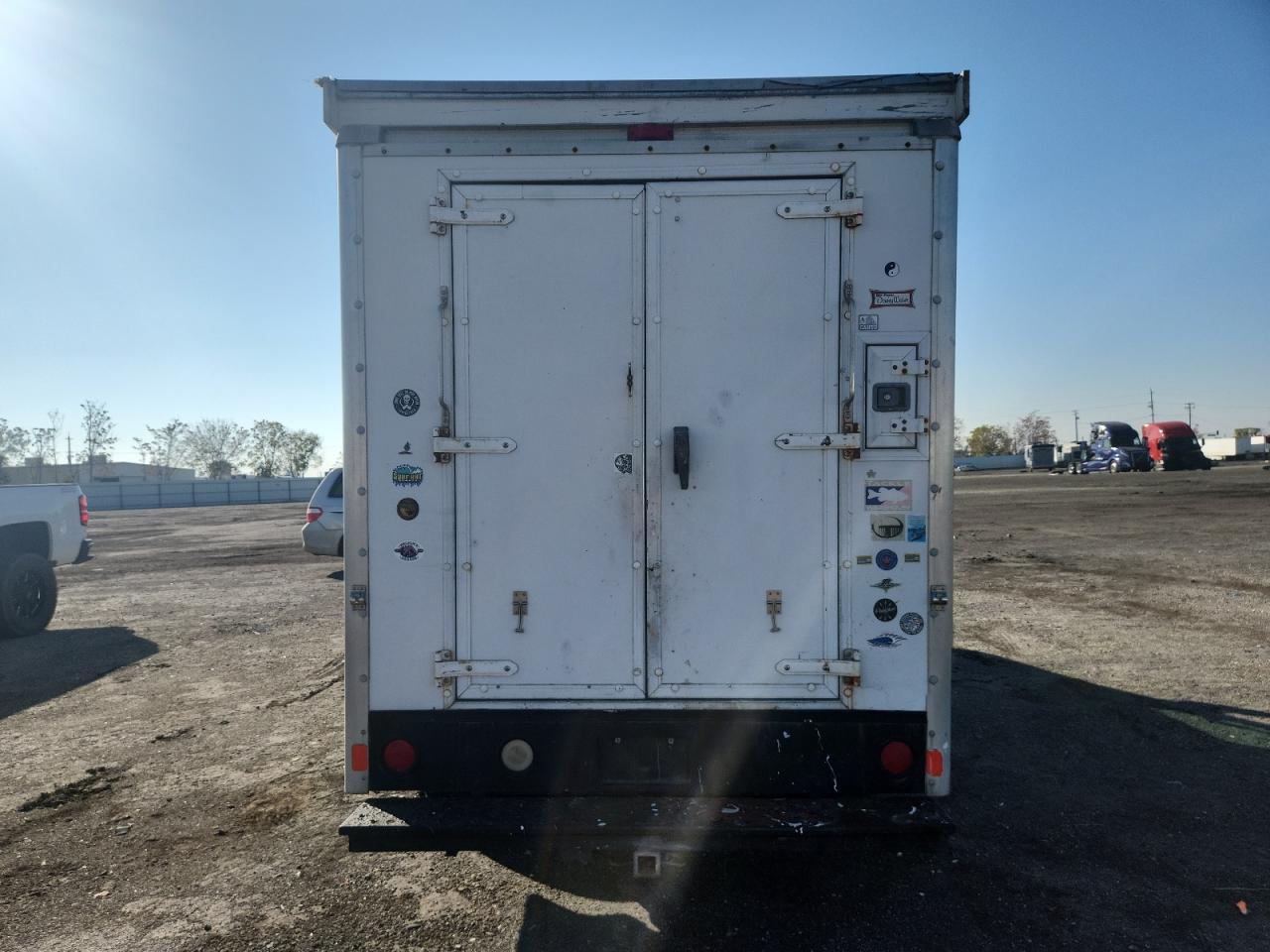 2004 Ford Econoline E350 Super Duty Cutaway Van VIN: 1FDSE35L14HA21926 Lot: 84967665