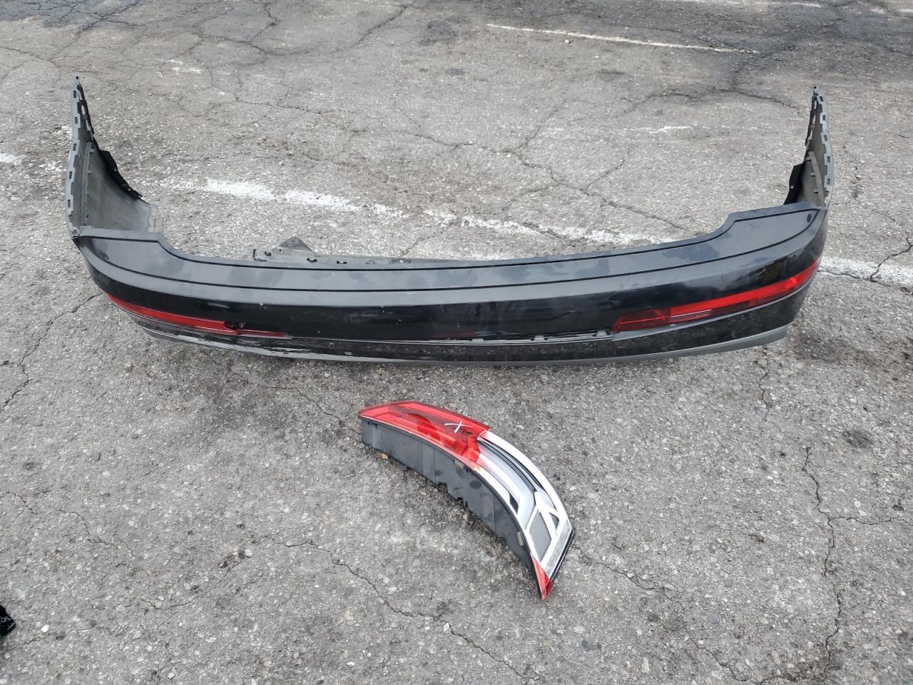 2019 Audi Q7 Premium Plus VIN: WA1LHAF77KD031302 Lot: 82638365