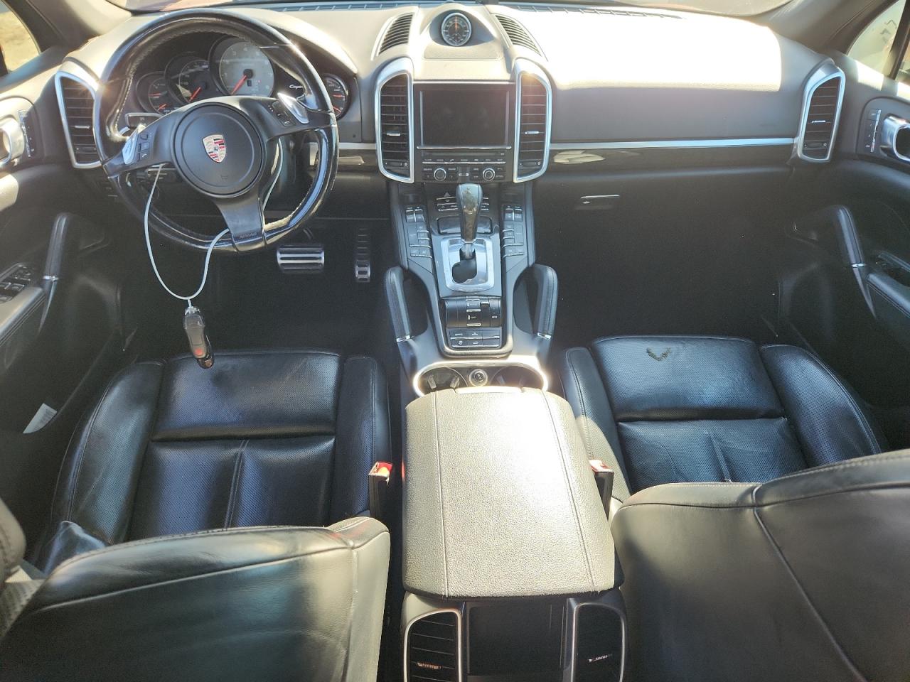 2012 Porsche Cayenne S Hybrid VIN: WP1AE2A28CLA92137 Lot: 82252775