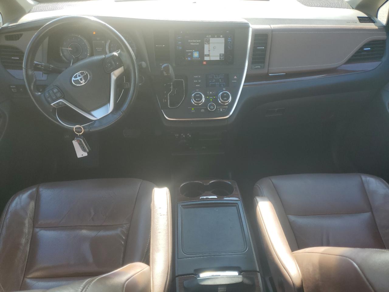 2017 Toyota Sienna Xle VIN: 5TDYZ3DC1HS835029 Lot: 85296425