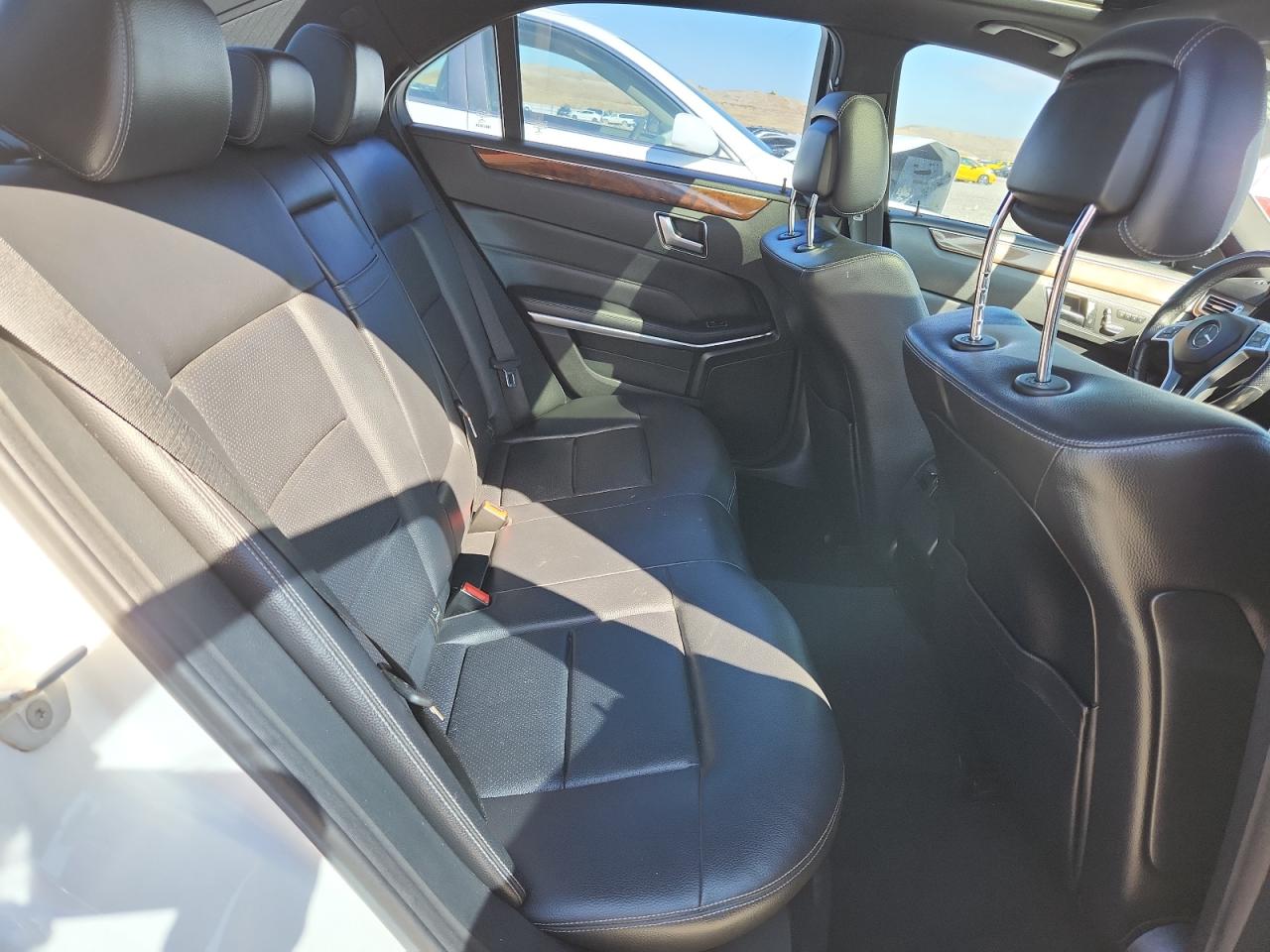 2014 Mercedes-Benz E 350 VIN: WDDHF5KB0EA925379 Lot: 84906375