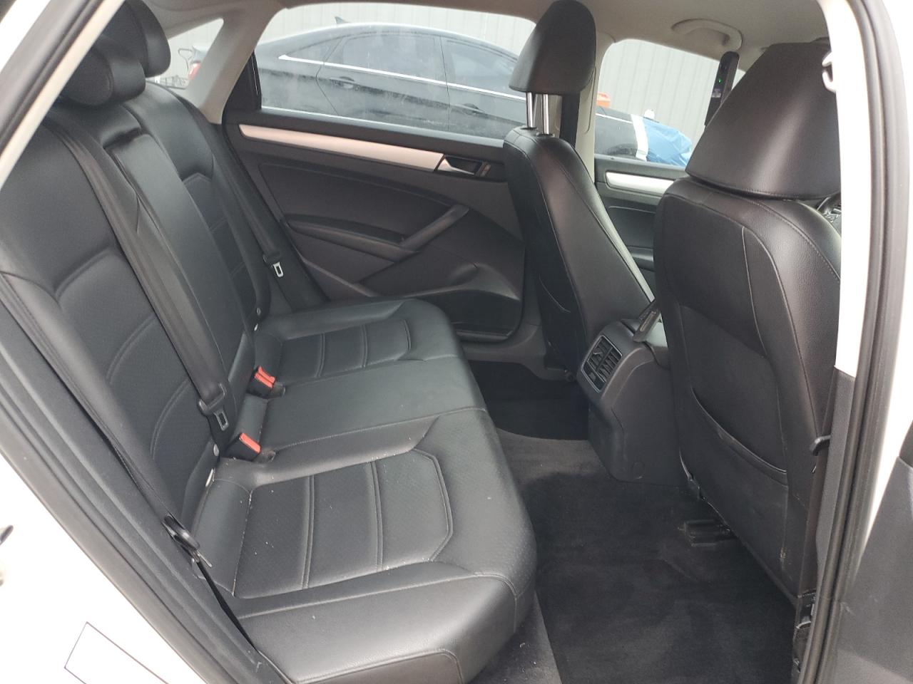 2013 Volkswagen Passat Se VIN: 1VWBP7A39DC096590 Lot: 82689945