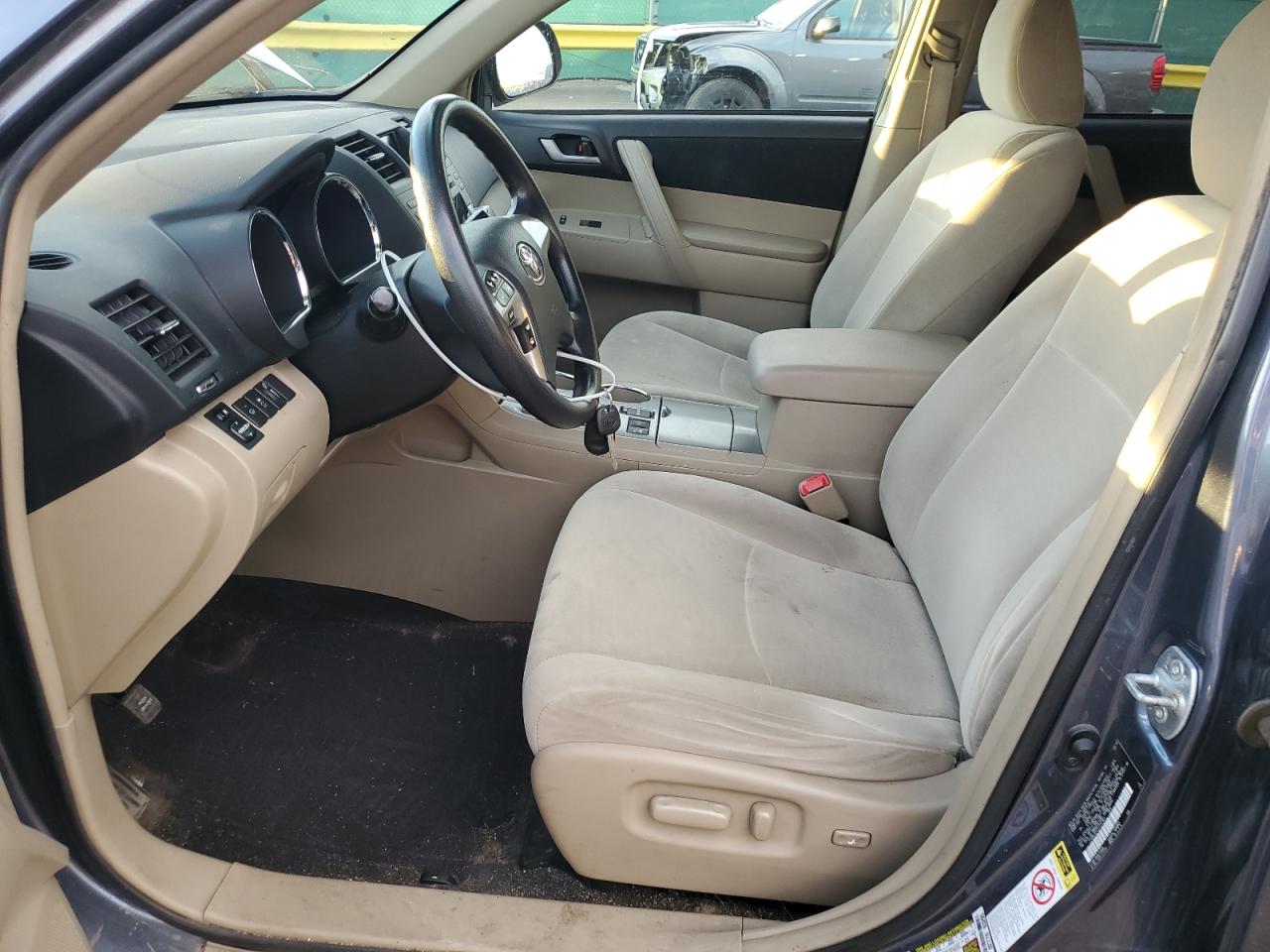 2012 Toyota Highlander Base VIN: 5TDBK3EH7CS132161 Lot: 84812695