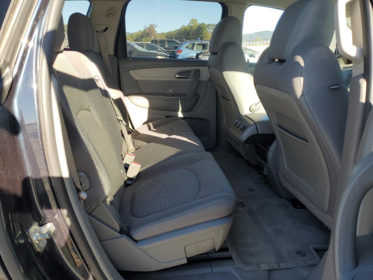 2015 Chevrolet Traverse Ls VIN: 1GNKRFED1FJ287176 Lot: 86995385