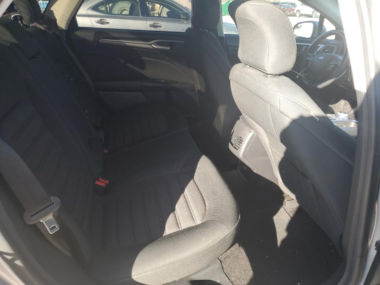 2017 Ford Fusion Se VIN: 3FA6P0HD9HR399487 Lot: 90733005