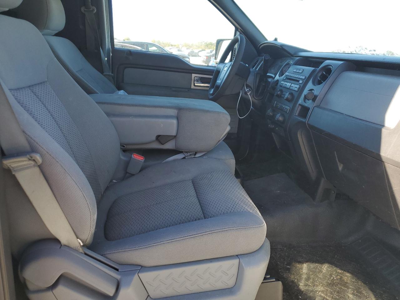 2011 Ford F150 VIN: 1FTMF1CM2BKD07357 Lot: 85863875