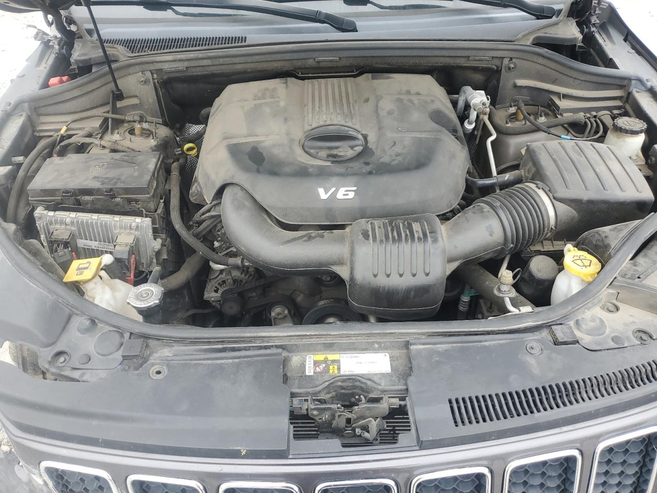 2015 Jeep Grand Cherokee Overland VIN: 1C4RJFCG2FC609937 Lot: 85643815