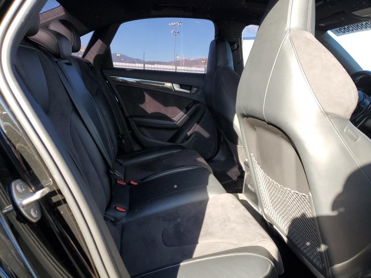 2015 Audi S4 Premium Plus VIN: WAUBGAFL2FA073267 Lot: 86880585