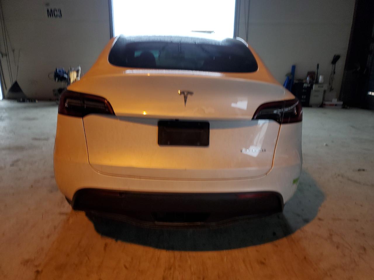 2023 Tesla Model Y VIN: 7SAYGDEE7PF742114 Lot: 82708475