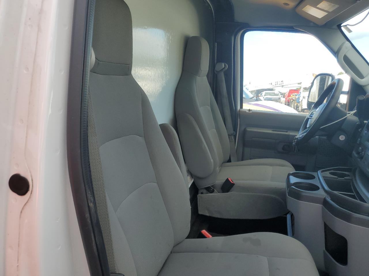 2024 Ford Econoline E450 Super Duty Cutaway Van VIN: 1FDXE4FN4RDD07800 Lot: 83975215