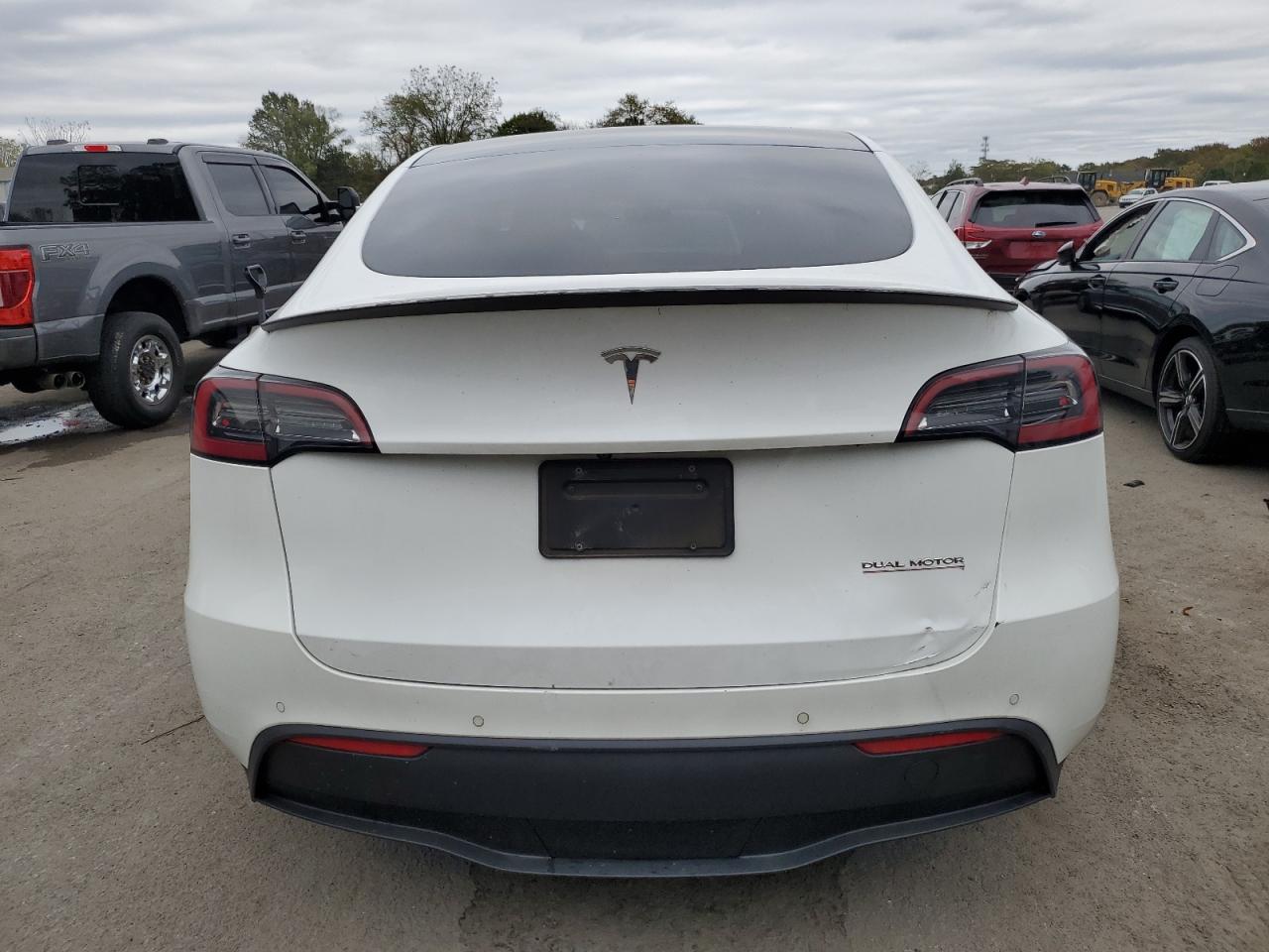 2022 Tesla Model Y VIN: 7SAYGDEF4NF323143 Lot: 86688645