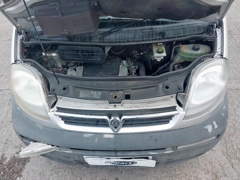 2004 VAUXHALL VIVARO 2700 DTI SWB 