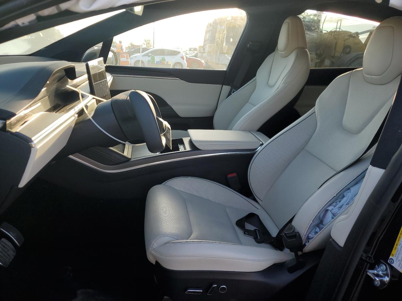 2023 Tesla Model X VIN: 7SAXCBE66PF384332 Lot: 82248155