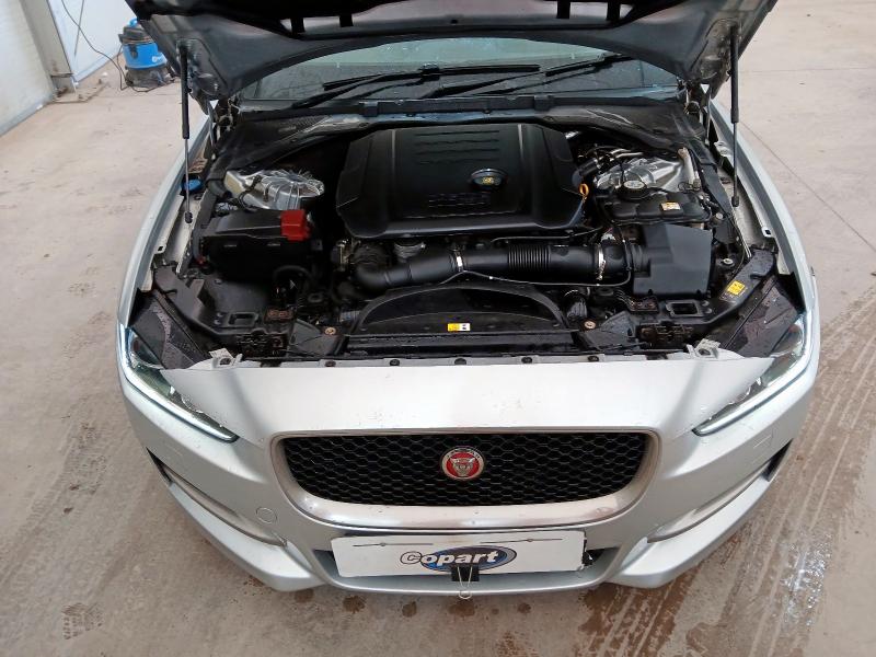 2018 JAGUAR XE R-SPORT D AUTO 