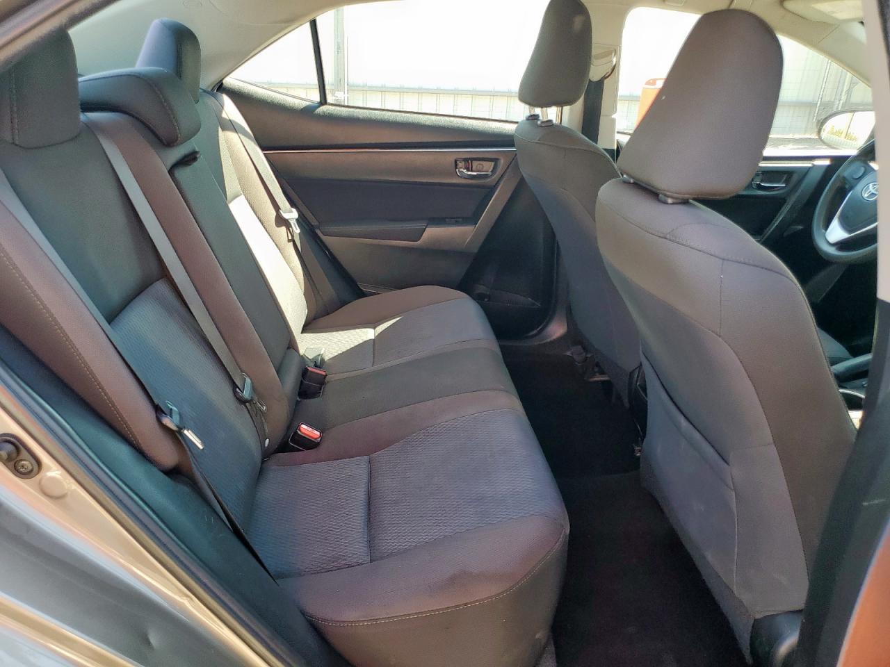 2018 Toyota Corolla L VIN: 5YFBURHE2JP802316 Lot: 82380645