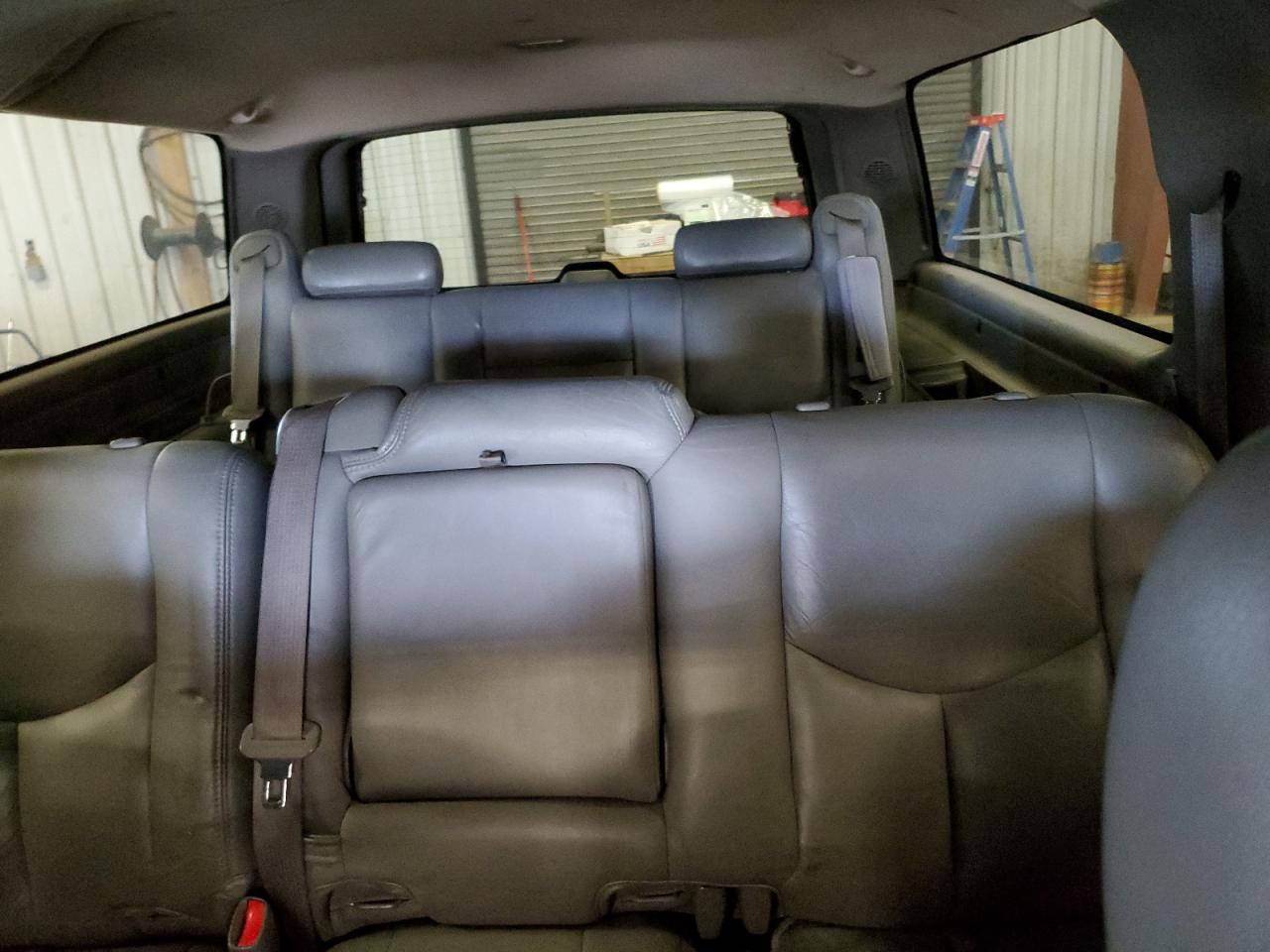 2003 Chevrolet Suburban K2500 VIN: 3GNGK26G23G310926 Lot: 85188395