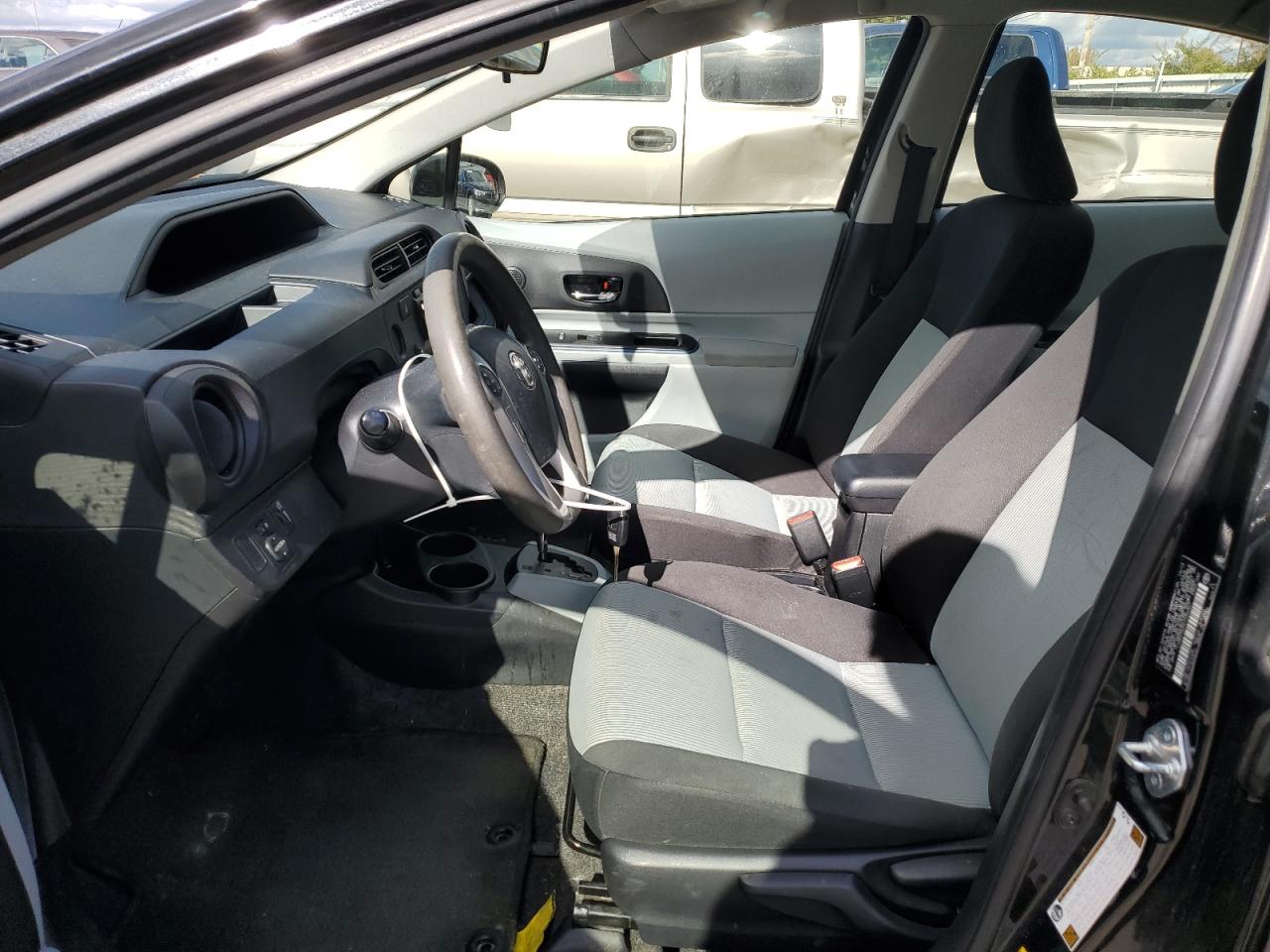 2013 Toyota Prius C VIN: JTDKDTB3XD1056467 Lot: 86427325