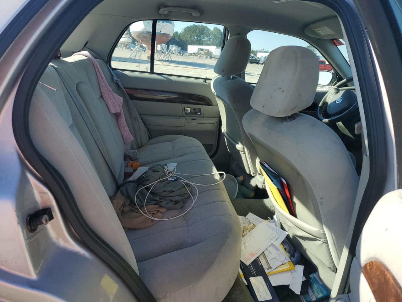 2005 Mercury Grand Marquis Gs VIN: 2MEFM74W95X660597 Lot: 89587335