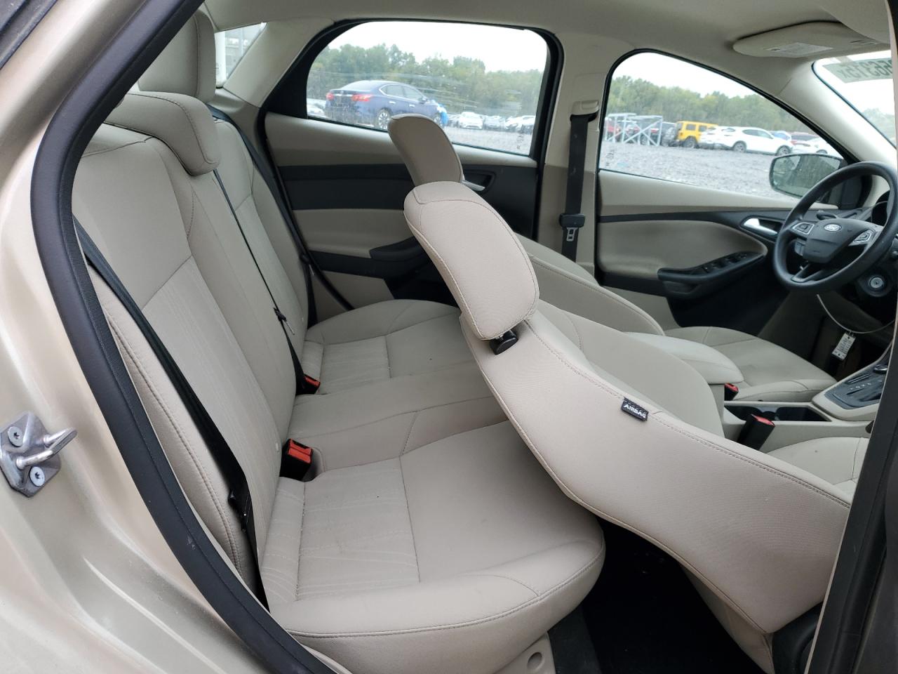 2017 Ford Focus Se VIN: 1FADP3F20HL312133 Lot: 82256315