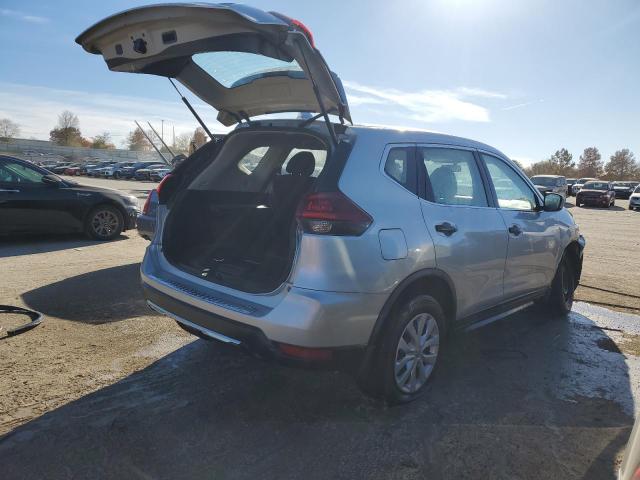  NISSAN ROGUE 2018 Srebrny